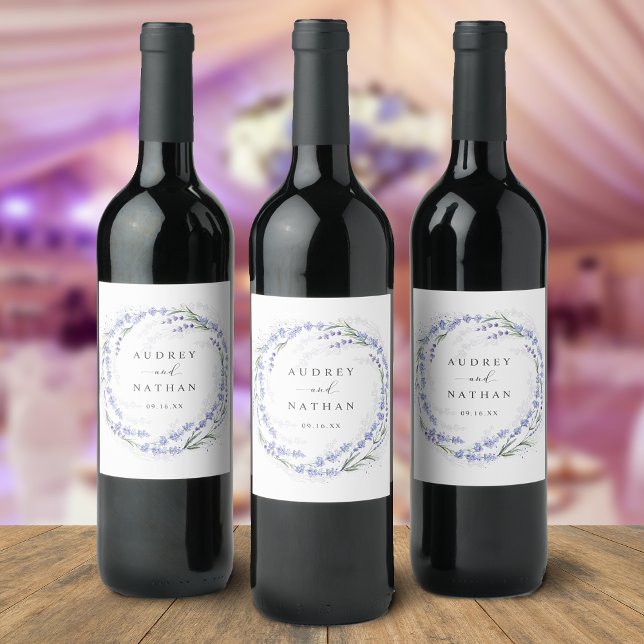 Elegant vattenfärg lavendel lila krans bröllop vinflaska etikett (Elegant Watercolor Lavender Purple Wreath Wedding Wine Label)