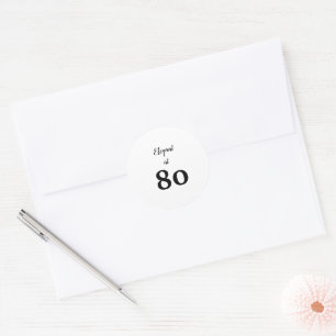Elegant vid 80-dagars svartvit text med minimal de runt klistermärke