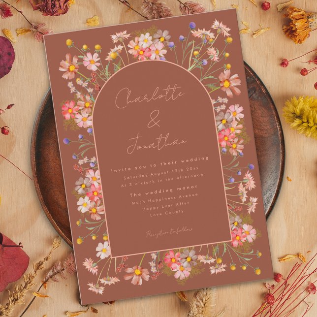 Elegant vildblomsbåge brännorange höstbröllop inbjudningar (Elegant wildflower arch terracotta burnt orange peach fall wedding invitation )