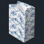 Elegant Vintage Engraved Blue Ro och Rosett band<br><div class="desc">Elegant och romantisk blågravad vintage ro,  blommor,  viner,  löv och fjärilar med rosett band och bågar som är sammanflätade på vit bakgrund.</div>