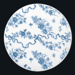 Elegant Vintage Engraved Blue Ro och Rosett band Knopp<br><div class="desc">Elegant och romantisk blågravad vintage ro,  blommor,  viner,  löv och fjärilar med rosett band och bågar som är sammanflätade på vit bakgrund.</div>