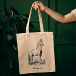 Elegant Vintage Horse Equestrian Script Namn Tygkasse<br><div class="desc">Personligens elegant och den sofistikerade Equestrian Horse Riding Tote Bag med eget namn eller annan text och en vacker vintage som illustrerar en stolt häst. Visa kärlek för hästar när du bär den här väskan eller användan för att ta med dig ridutrustning. Gör också en underbar gåva till din hästtränare...</div>