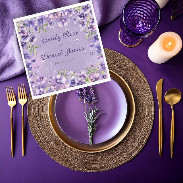 Elegant Violet Floral Wedding Pappersservett (Elegant violet florals add a refined botanical touch to wedding reception details.)