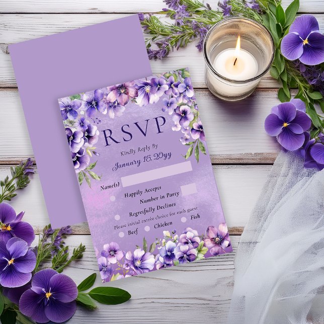 Elegant Violet Floral Wedding RSVP Card OSA Kort (Elegant violet florals for a refined and timeless wedding RSVP card.)