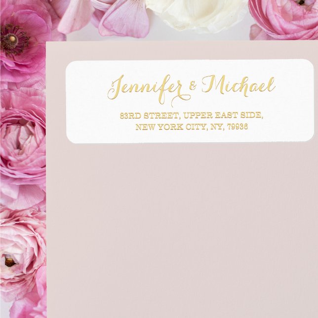 Elegant vit gyllene skrift bröllops returadress etikett (Elegant White Golden Script Wedding Return Address Label)