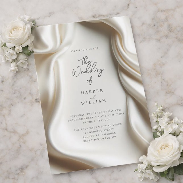Elegant vit satin bröllopsinbjudan inbjudningar (Elegant wedding invitation featuring a white satin frame.)