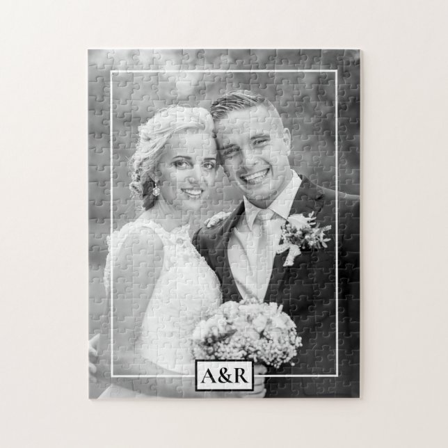 Elegant vit tunn gräns och initialer bröllop pussel (Vertikal)