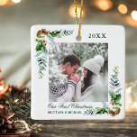 Elegant Watercolor Gräs par Första jul Julgransprydnad Keramik<br><div class="desc">Elegant Watercolor Gräs Cone Greenery och Holly Berries vårt första julpar foto Ornament</div>