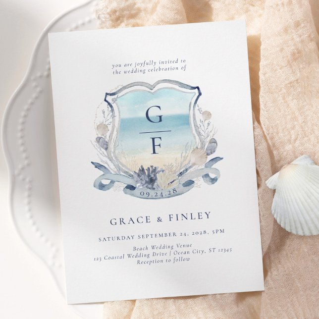 Elegant Watercolor Monogram Vapensköld Beach Weddi Inbjudningar (Skapare uppladdad)