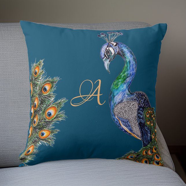 Elegant Watercolor Peacock Monogram Navy Kudde (Skapare uppladdad)