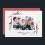 Elegant Watercolor Red jul Flowers Photo Julkort<br><div class="desc">God Jul! Skicka helgdag önskemål och hälsning med det här vintage- och elegant-fotokortet. Den har vattenfärgade illustrationer av röd poinsettia med grön färg. Anpassa det här julkortet i blommigten genom att lägga till ditt favoritfoto, hälsning, namn och andra detaljer. Texterna är helt redigerbara. Finns som ett platta kort, ett vikt...</div>