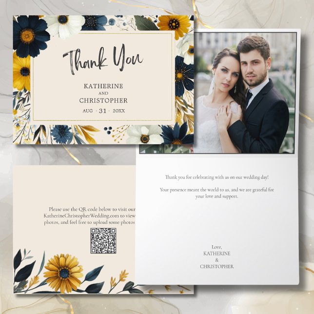 Elegant Watercolor Wildblommige Beige Bröllop Phot Tack Kort (Wildflowers Wedding Photo Thank You Card with Blue and Yellow Flowers, QR Code for website.)