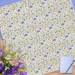Elegant Watercolor Wildblommor Patterned Sjal<br><div class="desc">Lägg till en blomning i blommigten med den här söt chiffonslöjan, som har en mönster av färska blåa och gult vilda blommor i en vattenfärg i stil. Ljust, hårig och lättlöst snyggt, den här halsduken tillför en liten bit botanisk charm till din dag. Vare sig du går i hund eller...</div>