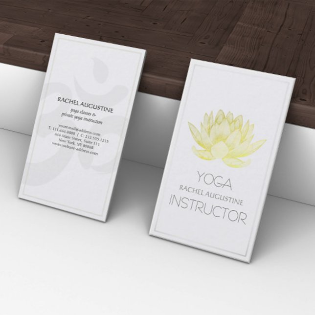 Elegant White and Gold Foil Lotus Yoga Instructor Visitkort (Skapare uppladdad)