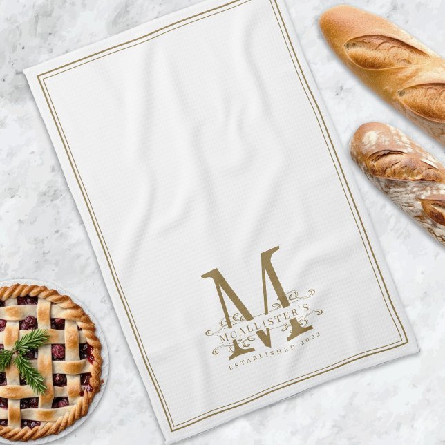 Elegant White and Guld Classy Family Monogram Kökshandduk (Elegant White and Gold Classy Family Monogram Kitchen Towel)