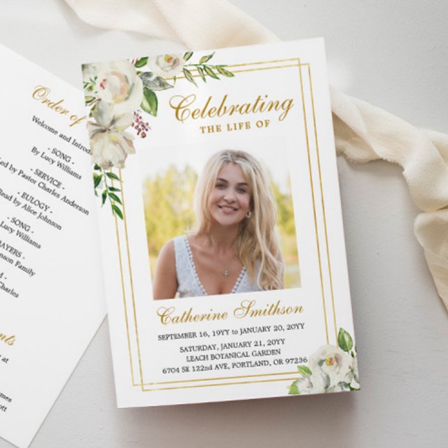 Elegant White Blommigt Photo Memorial Funeral Program (Skapare uppladdad)