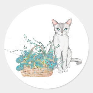 Elegant White Cat med Basket i Blåa blommor Runt Klistermärke