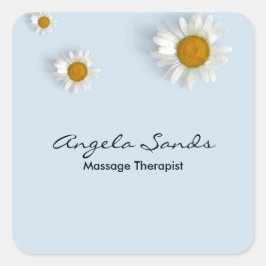 Elegant white daisies blue fyrkantigt klistermärke