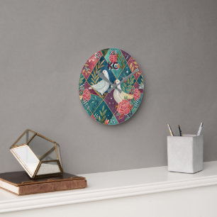 Elegant White Doves Rosa Blommigt & Guld Geometric Rund Klocka