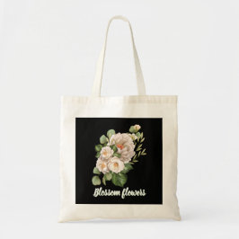 Elegant white floral bouquet with green leaves tygkasse