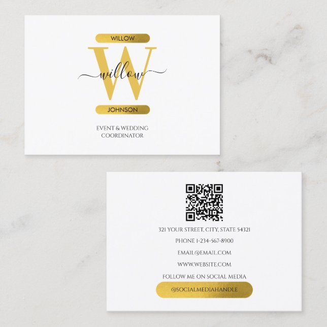 Elegant White Guld Monogram Social Media QR-kod Visitkort (Fram/baksida)
