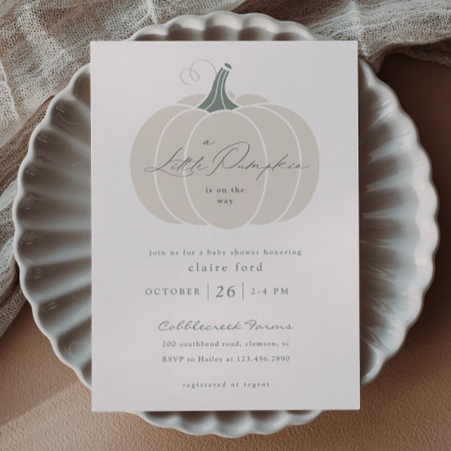 Elegant White Little Pumpkin Fall Baby Shower Inbjudningar (Elegant white pumpkin fall winter baby shower invitations.)