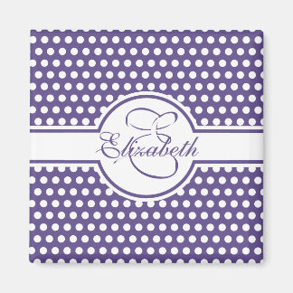 Elegant White Polka dots på Ultra Violet Monogram Magnet