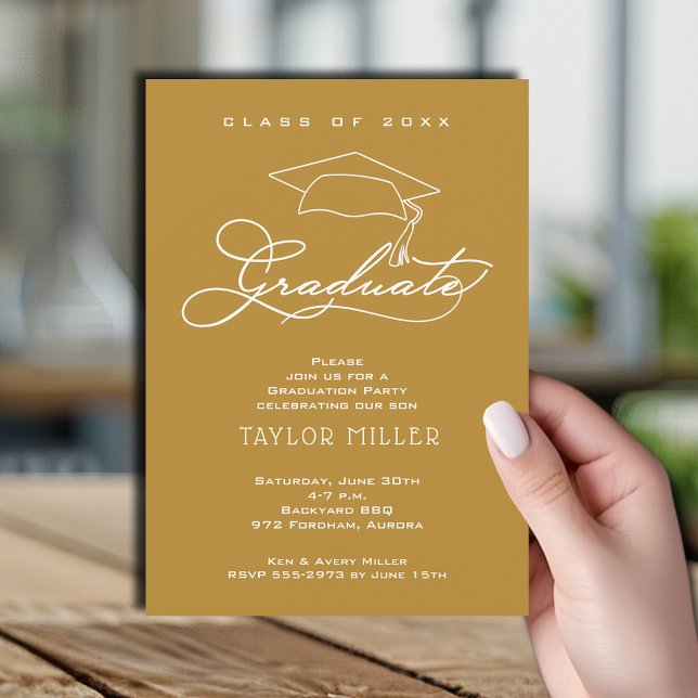 Elegant White Script Guld Studenten Inbjudningar (Elegant white script and grad hat gold graduation party invitations)