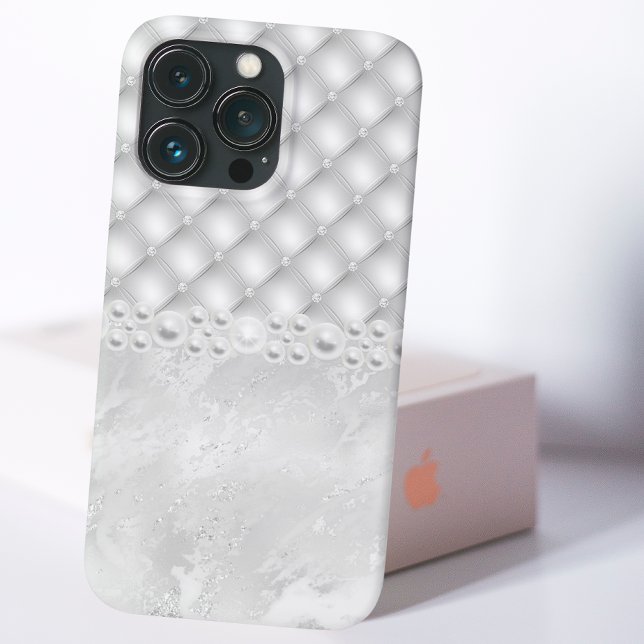 Elegant White Tuft Diamond och Pearl iphone case (Skapare uppladdad)