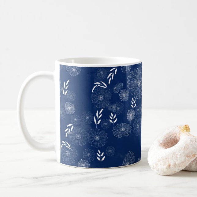 Elegant White Wildblomdoodles Mönster Kaffemugg (Med munk)