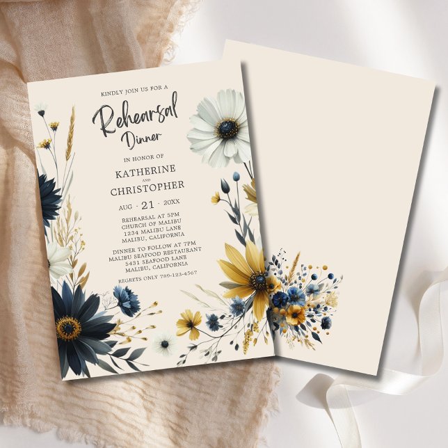 Elegant WildblomBeige Bröllop Rehearsal Dinner Inbjudningar (Elegant Watercolor Wildflowers Beige Wedding Rehearsal Dinner Invitation with blue & yellow flowers.)