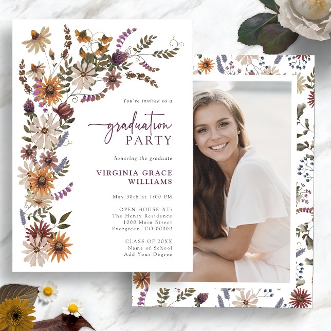 Elegant Wildblomma Studenten Inbjudningar (Elegant Watercolor Wildflower Photo Graduation Party Invitation by Painted Paperie
)