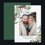 Elegant Winter Greenery jul Helgdag Photo Julkort<br><div class="desc">Elegant Vintergrön julfotoport med Helgdag med elegant,  modernt eukalyptus och vinterberry grenar som omger fotot. Det är enkelt att anpassa texten så att den blir en riktig personlig. Kontakta oss på cedarandstring@gmail.com om du behöver hjälp med designen eller matchande produkter.</div>