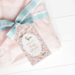 Elegant Winter Rosa Blommigt Girl Baby Shower Presentetikett<br><div class="desc">Lägg till en nykterhet i dina babyduschfavörer med våra Märkre för Winter Rosa Blommigt! Söt, personlig och perfekt för ditt vinterbergsområde. Märkrn är den perfekt som avslutar beröring till party favors och lägger till ett personligt och minnesvärt inslag till party favors. Matchande objekt i Winter Rosa Blommigt Girl Baby Shower...</div>