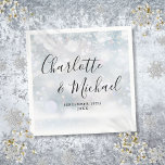 Elegant Winter Snöflingor Namnteckning skript Pappersservett<br><div class="desc">Med namnteckning stil namn kan de elegant vinterservetterna i snöflingor vara personlig med dina uppgifter i chic. Designad av Thisisnotme©</div>