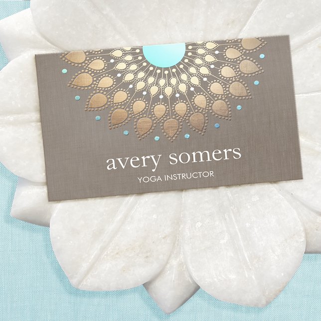 Elegant Yoga Guld Lotus Mandala Taupe Linen Visitkort (Skapare uppladdad)