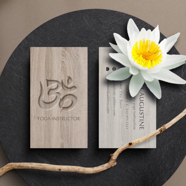 Elegant Yoga Om Symbol Carving Ord in Wood Visitkort (Skapare uppladdad)