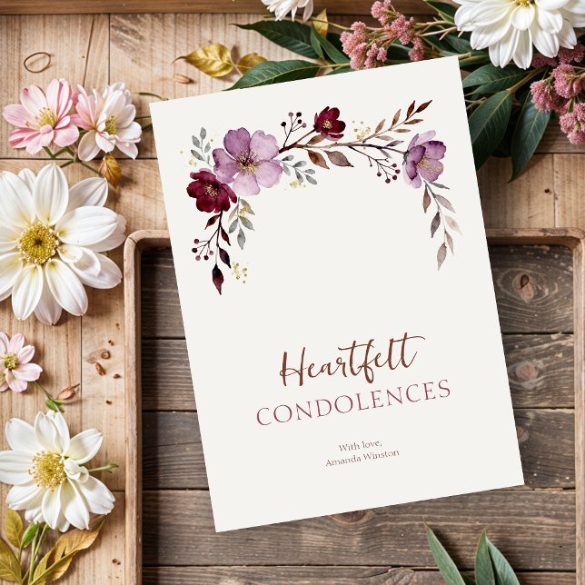Eleganta botaniska burgundertoner Sympati (Elegant Botanical Burgundy Tones Branches and Flowers Sympathy Card Design.)