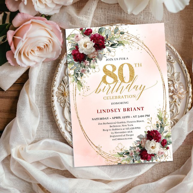 Eleganta burgunderröda blommor 80-års födelsedagsi inbjudningar (Chic Burgundy Blush Flowers 80th Birthday Invite)