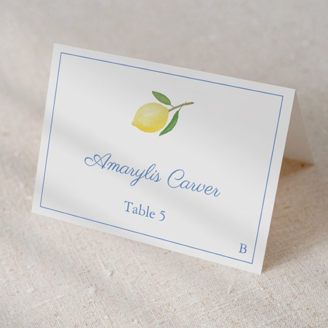 Eleganta citroner Blå seersucker-ränder Platskort Bordsnummer (Individual place cards featuring simple single lemon and summery blue and white seersucker backer)