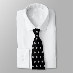 Eleganta diamanter på svart slips