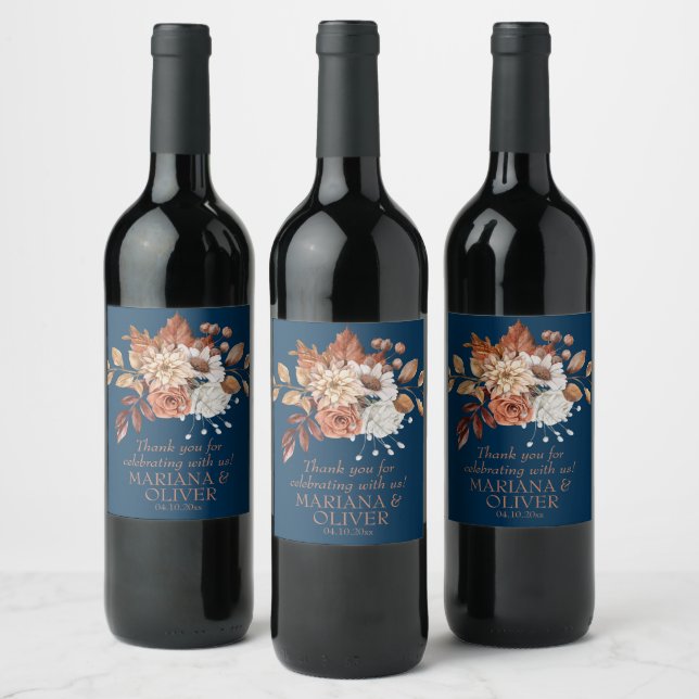 Eleganta höstblommor Navy Blue Bröllopsfavoriter Vinflaska Etikett (Flaskor)