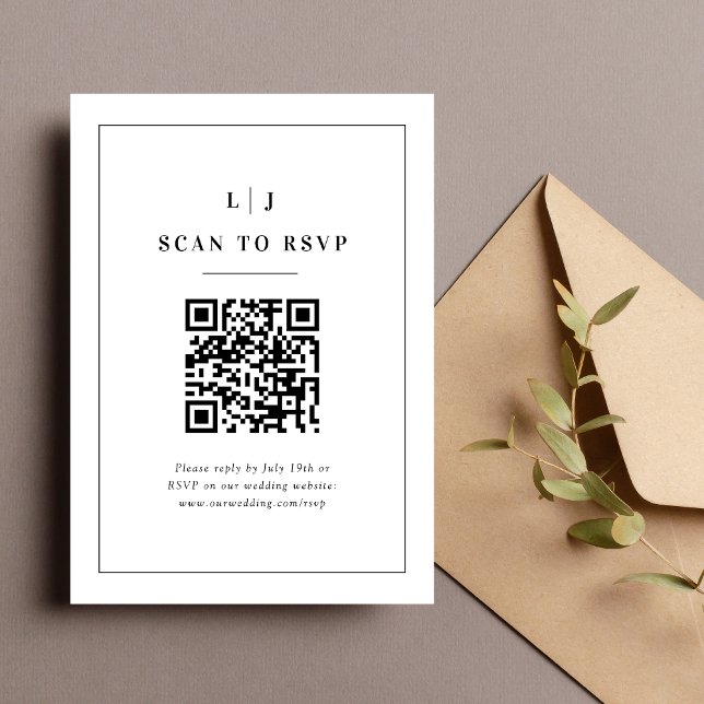 Eleganta initialer Svart-vit bröllops QR-kod OSA Kort (Elegant initials black and white QR code RSVP card simplifies guest replies with style)