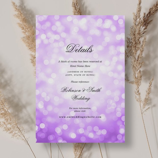Eleganta lila Bokeh-ljus Bröllopsdetaljer Tilläggskort (Elegant Purple Bokeh Lights Wedding Details Enclosure Card)