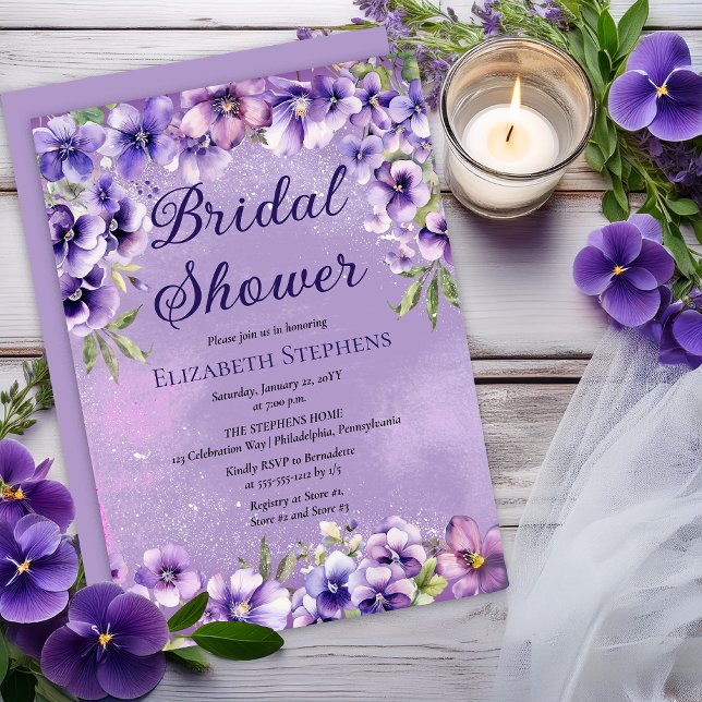 Eleganta lila violer bröllopsdusch inbjudningar (Elegant Boho Purple Violets Lavender Floral Bridal Shower Invitations - Print | Digital Download)