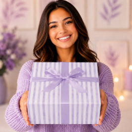 Eleganta lila violetta akvarellränder presentpapper