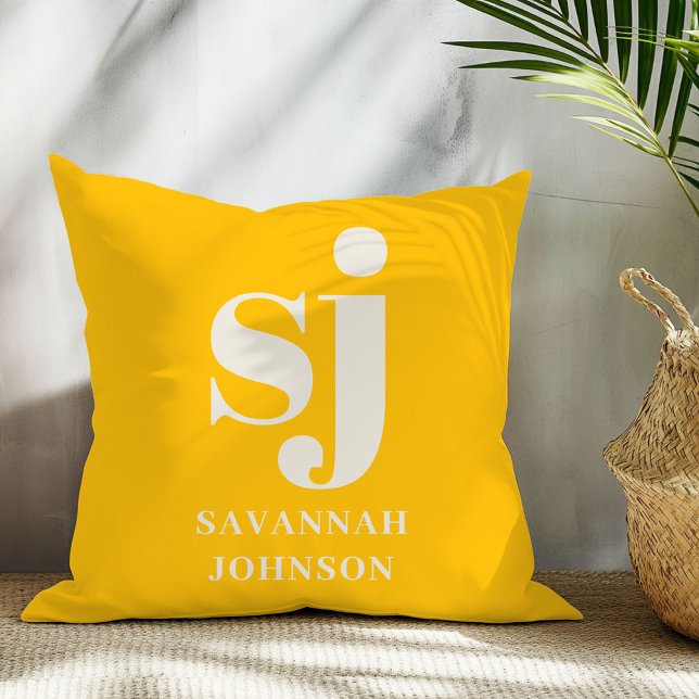 Eleganta ljusgula monograminitialer  kudde (Skapare uppladdad)