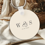 Eleganta naturliga kräm initial bröllop par nyckelring<br><div class="desc">Eleganta naturliga kräm initial bröllopspar</div>