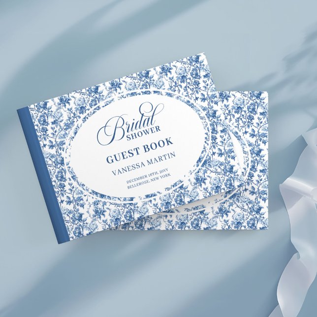 Eleganta Navblå Rosor Fransk Toile Bröllopsdusch Gästböcker (Choosing Zazzle printing for this bridal shower guest book ensures exceptional quality and lasting b)