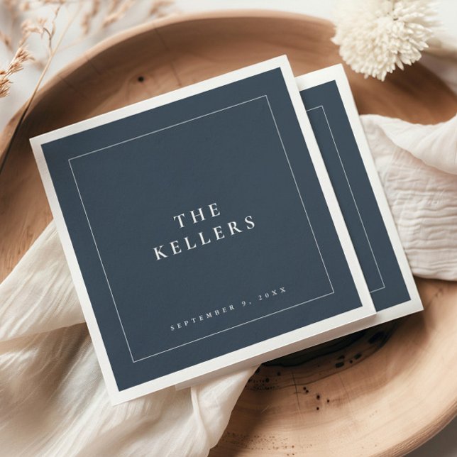 Eleganta Navyblå Bröllopsservetter för Par Pappersservett (Classic navy blue wedding reception cocktail hour napkins.)